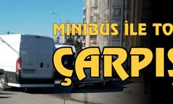 Minibüs ile otomobil çarpıştı