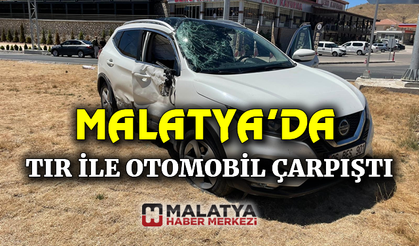 Tır ile otomobilin çarpışma anı güvenlik kamerasında