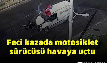 Feci kazada motosiklet sürücüsü havaya uçtu